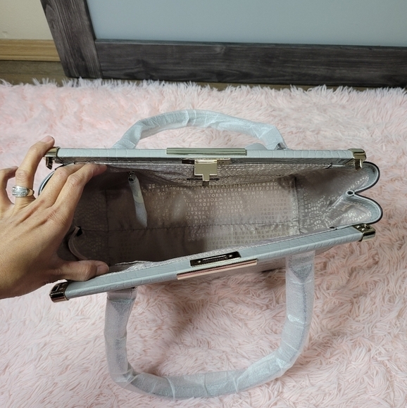 Kate Spade Knightsbridge Constance Large Satchel Tote โ Soft Taupe Croc Embossed - Picture 10 of 12